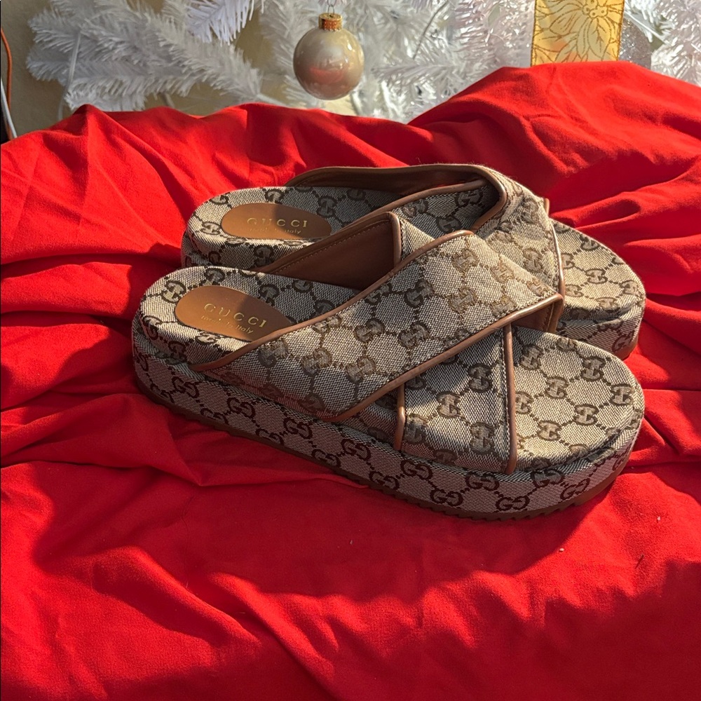 Platform Slides - image 5